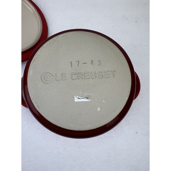 Le Creuset Stoneware Mini‎ Round Cocotte Casserole Dutch Oven Red 14oz Holiday - Picture 3 of 5